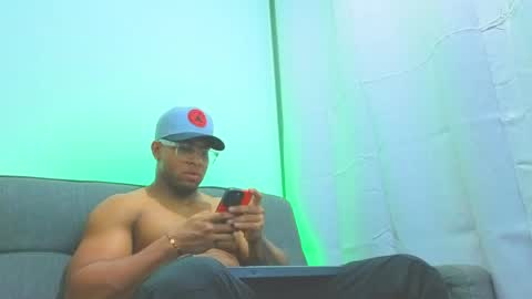 Snapshot of dany_dryy chatting on May 2026 04:18:02 AM Dany online show from May 2026 04:18:02 AM
