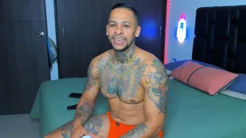 Snapshot of danyfitguy_ chatting on December 2024 11:40:02 PM danyfitguy_ online show from December 2024 11:40:02 PM