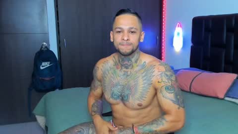 Snapshot of danyfitguy_ chatting on January 2025 11:58:02 PM danyfitguy_ online show from January 2025 11:58:02 PM