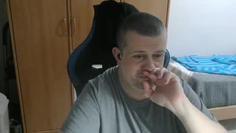 danysanchez1981 online show from March 2026 10:38:01 PM