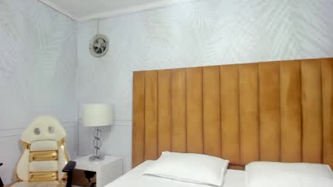 Snapshot of daphne81_ chatting on January 2025 06:24:02 PM Daphne online show from January 2025 06:24:02 PM