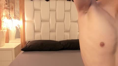 Snapshot of daphne_and_roger chatting on November 2025 11:09:01 AM daphne_and_roger online show from November 2025 11:09:01 AM