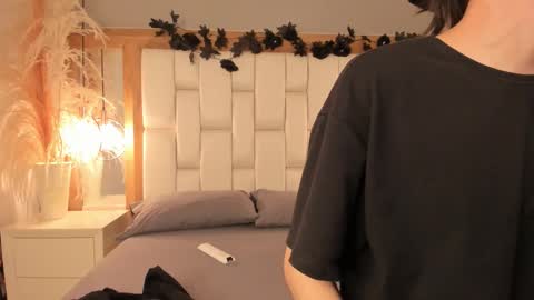 Snapshot of daphne_and_roger chatting on November 2025 11:21:02 AM daphne_and_roger online show from November 2025 11:21:02 AM