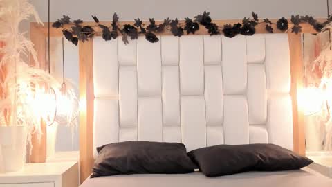 Snapshot of daphne_and_roger chatting on November 2025 10:51:01 AM daphne_and_roger online show from November 2025 10:51:01 AM