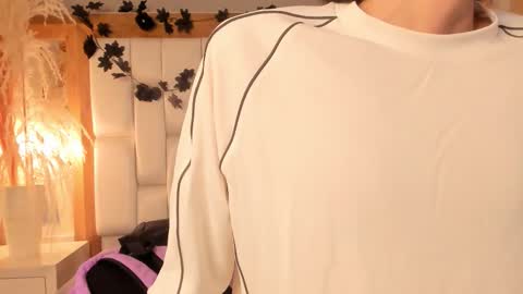 Snapshot of daphne_and_roger chatting on December 2025 11:05:01 AM daphne_and_roger online show from December 2025 11:05:01 AM