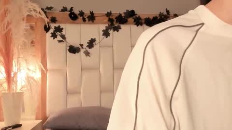 Snapshot of daphne_and_roger chatting on December 2025 11:08:01 AM daphne_and_roger online show from December 2025 11:08:01 AM