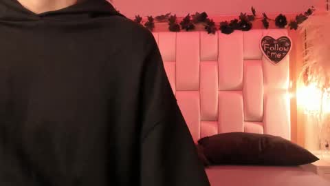 Snapshot of daphne_and_roger chatting on February 2026 10:53:02 AM daphne_and_roger online show from February 2026 10:53:02 AM