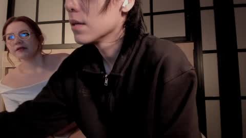 daphne_and_roger_ online show from May 2026 11:17:01 AM