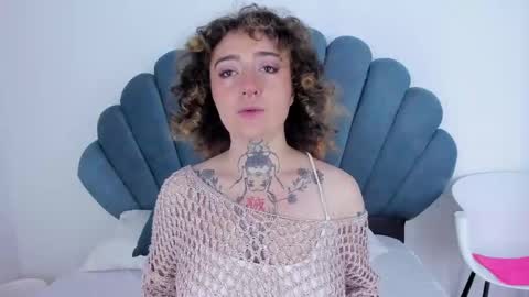 Snapshot of daphne_blunt chatting on December 2024 03:41:01 AM Daphne Blunt online show from December 2024 03:41:01 AM