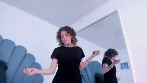 Snapshot of daphne_blunt chatting on December 2024 03:26:01 AM Daphne Blunt online show from December 2024 03:26:01 AM