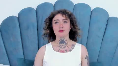 Snapshot of daphne_blunt chatting on December 2024 09:41:01 AM Daphne Blunt online show from December 2024 09:41:01 AM