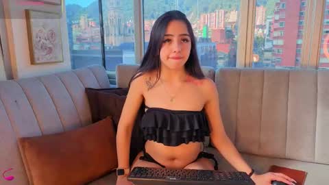 Snapshot of daphne_chers chatting on October 2025 08:27:02 PM daphne_chers online show from October 2025 08:27:02 PM