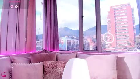 Snapshot of daphne_chers chatting on December 2025 08:51:01 PM daphne_chers online show from December 2025 08:51:01 PM