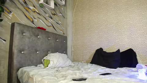       online show from February 2025 08:37:01 PM