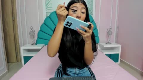 Daphne  online show from January 2025 11:30:02 AM