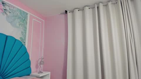 Daphne  online show from February 2025 02:15:01 AM