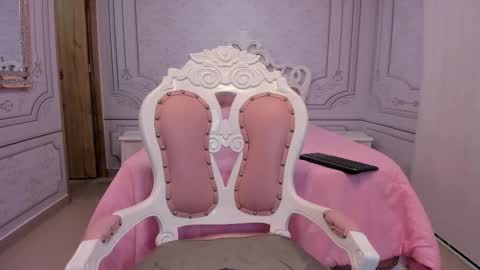 Daphne  online show from March 2025 12:09:02 PM