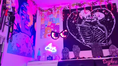 Daphne Madison online show from October 2025 09:05:02 PM