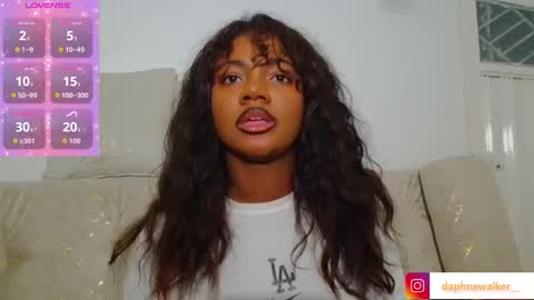 Daphne online show from October 2025 03:01:02 AM