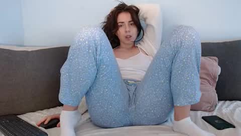 Snapshot of dara6761 chatting on January 2025 10:40:02 AM Dasha online show from January 2025 10:40:02 AM