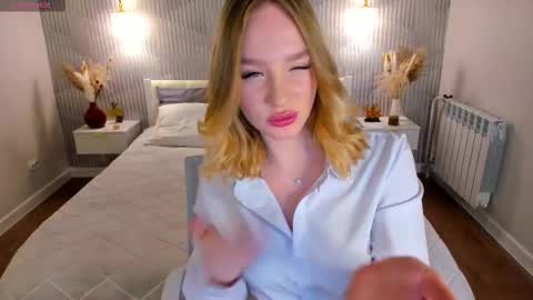 Snapshot of daralex_ chatting on February 2026 01:43:02 AM Daralex online show from February 2026 01:43:02 AM