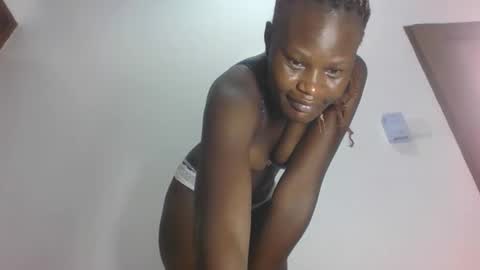 ESTHER online show from February 2026 03:34:02 AM