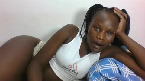 ESTHER online show from April 2026 07:04:02 PM