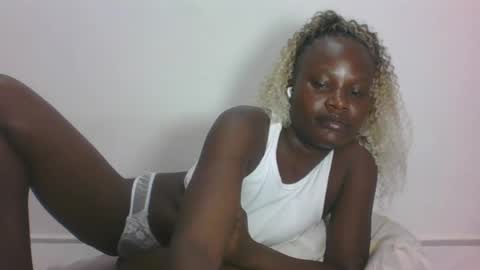Snapshot of darberry21 chatting on July 2026 10:32:01 AM ESTHER online show from July 2026 10:32:01 AM