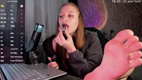 Snapshot of darcysiren chatting on April 2026 11:12:01 AM Darcy Siren online show from April 2026 11:12:01 AM