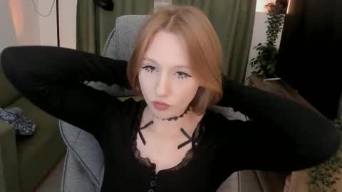 Daria Tate online show from April 2026 01:01:01 PM