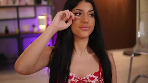 Snapshot of dariaveil chatting on May 2026 01:57:16 AM Daria online show from May 2026 01:57:16 AM