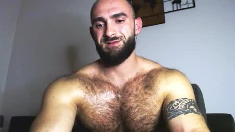 Dario  Muscel King online show from December 2025 09:33:02 PM