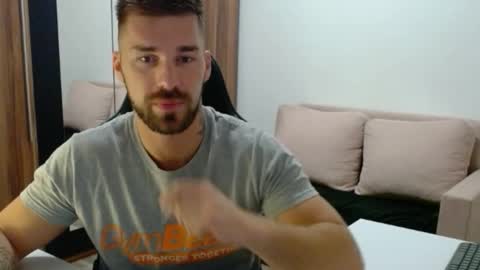 darius_94 online show from October 2025 03:54:02 AM