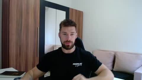 darius_94 online show from April 2026 05:51:02 AM