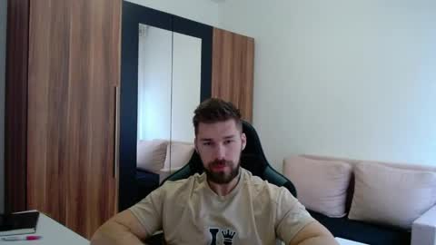 darius_94 online show from April 2026 06:07:02 AM