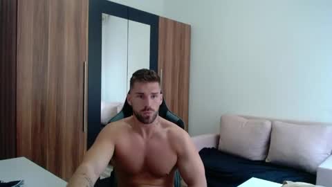 darius_94 online show from May 2026 10:36:01 AM