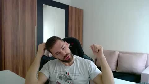 darius_94 online show from May 2026 09:28:01 AM