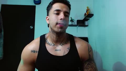 Darius Phoenix  online show from November 2025 08:18:01 PM