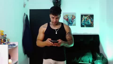 Snapshot of darius_phoenix chatting on April 2026 06:47:02 PM Darius Phoenix online show from April 2026 06:47:02 PM