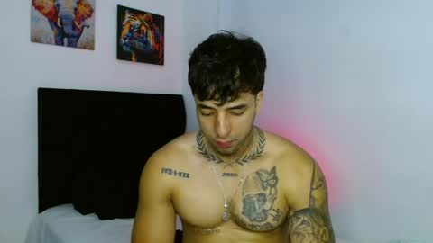 Snapshot of darius_phoenix chatting on May 2026 06:26:01 PM Darius Phoenix online show from May 2026 06:26:01 PM