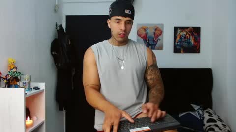 Snapshot of darius_phoenix chatting on May 2026 06:25:01 PM Darius Phoenix online show from May 2026 06:25:01 PM