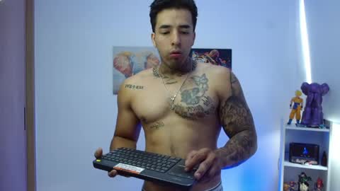 Snapshot of darius_phoenix chatting on May 2026 06:05:02 PM Darius Phoenix online show from May 2026 06:05:02 PM