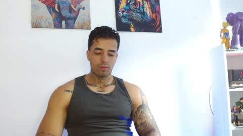 Snapshot of darius_phoenix chatting on June 2026 06:02:01 PM Darius Phoenix online show from June 2026 06:02:01 PM
