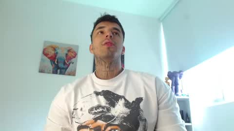 Snapshot of darius_phoenix chatting on June 2026 06:55:02 PM Darius Phoenix online show from June 2026 06:55:02 PM