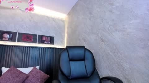 Dark online show from September 2025 12:27:02 PM