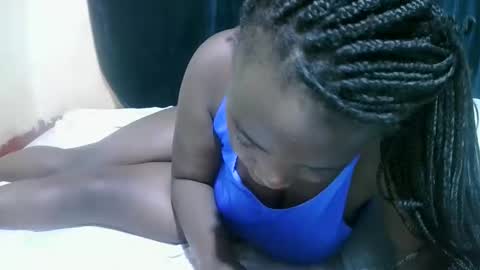 dark_anggel online show from September 2025 03:32:01 AM