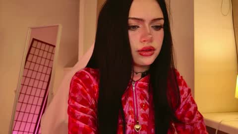 Snapshot of dark_diva chatting on June 2026 09:49:01 PM Diva online show from June 2026 09:49:01 PM