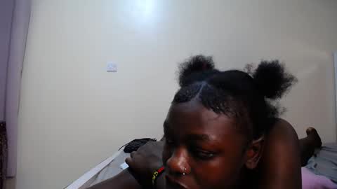 Snapshot of dark_divah chatting on May 2026 03:34:01 AM Divah online show from May 2026 03:34:01 AM