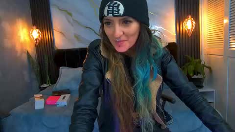 dark_dominika online show from April 2026 01:05:02 PM