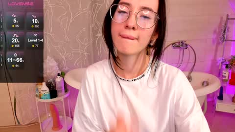 Snapshot of dark_lola_ chatting on December 2024 03:48:02 PM Lola online show from December 2024 03:48:02 PM